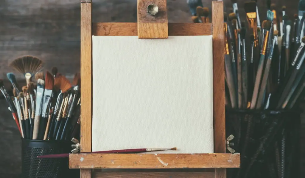 empty artist canvas 