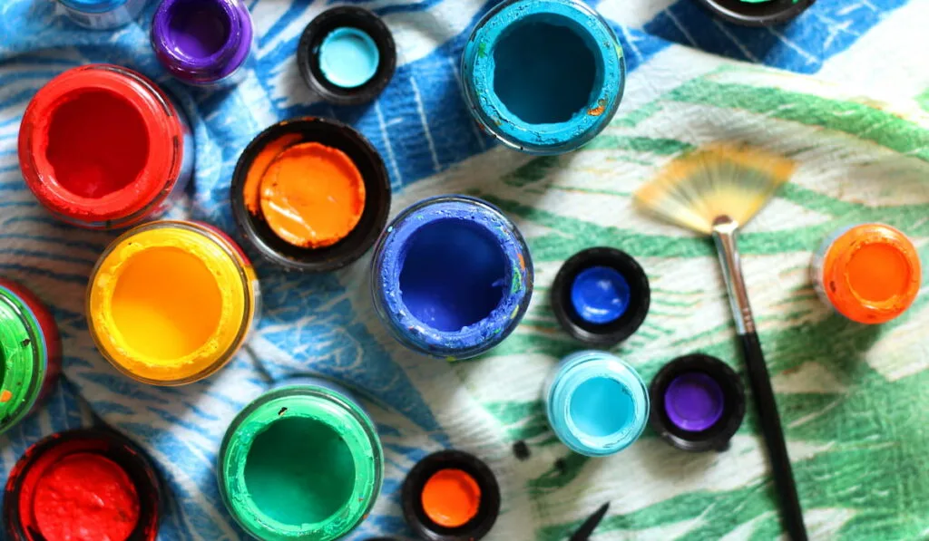 paint containers