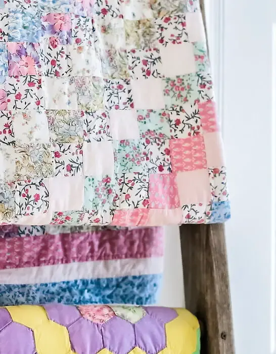 hanging quilts